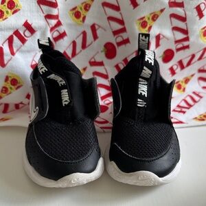 Nike Kids Black and White Sneakers